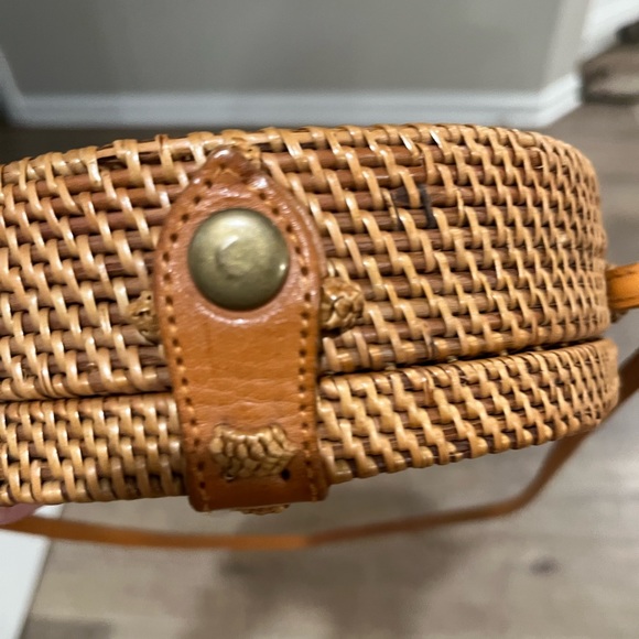 Round Rattan Purse - Picture 3 of 5